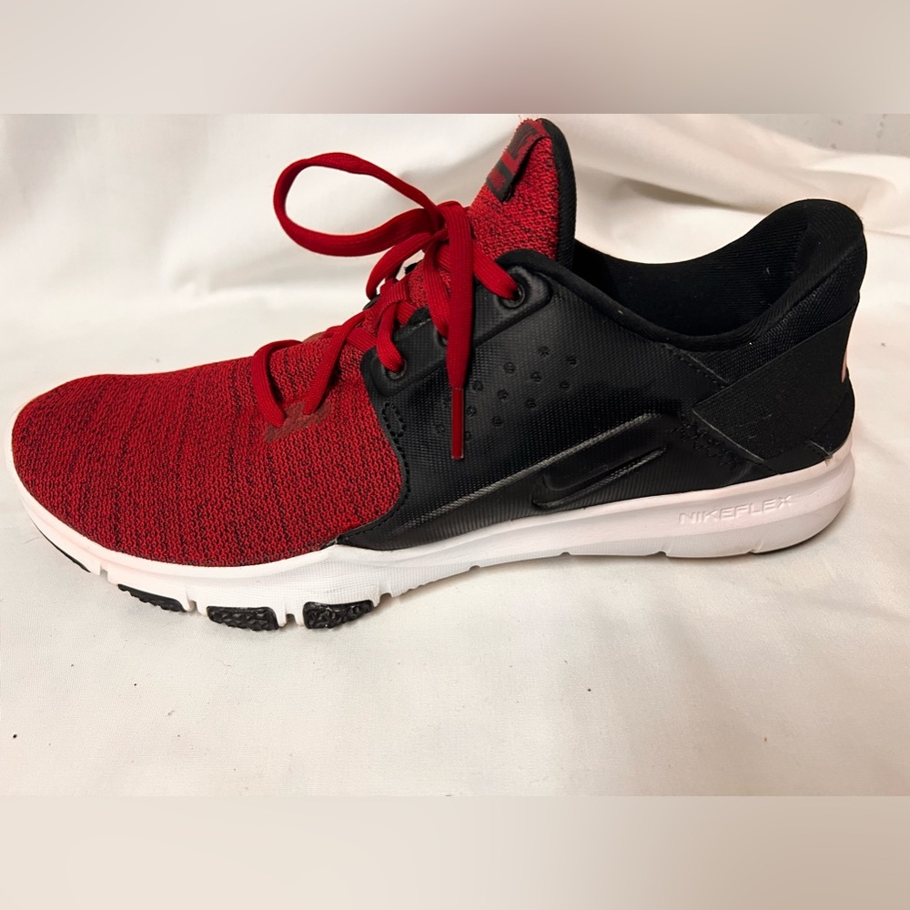 Nike Brand Men’s Sneakers, size 11. - Picture 4 of 8